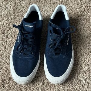 Adidas men’s navy casual sneaker size 9
